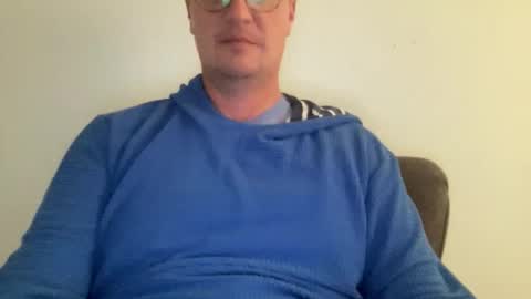 Snapshot of rolldadbod1 chatting on 03.21.26 DadBod with Rolls online show from 03.21.26