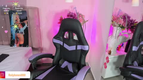 Snapshot of rolyloren chatting on 02.02.25 Marcela online show from 02.02.25