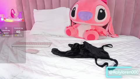 Snapshot of rolyloren chatting on 09.11.25 Marcela online show from 09.11.25