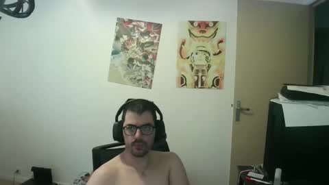 Snapshot of romainb72 chatting on 04.15.26 romainb72 online show from 04.15.26