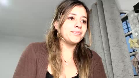 Snapshot of romancewomanmx chatting on 02.21.25 RomancewomanMX online show from 02.21.25