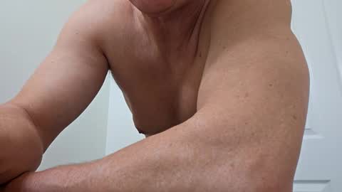 Snapshot of romanteeks chatting on 12.14.24 romanteeks online show from 12.14.24