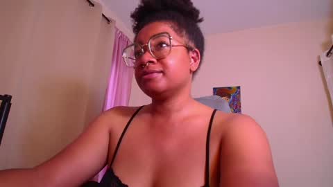 Is A Belle online show from 04.27.26