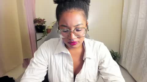 Snapshot of romantic_stargirl chatting on 07.04.26 Is A Belle online show from 07.04.26