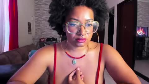 Snapshot of romantic_stargirl chatting on 07.23.26 Is A Belle online show from 07.23.26