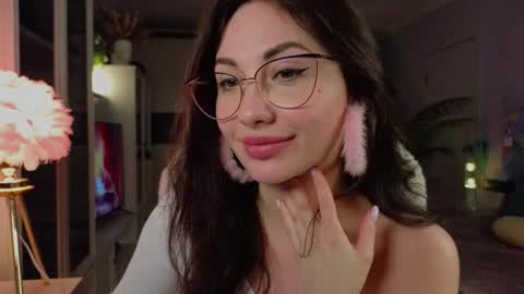 Snapshot of romanticsonya chatting on 03.17.26 romanticsonya online show from 03.17.26