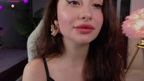 Snapshot of romanticsonya chatting on 04.27.26 romanticsonya online show from 04.27.26