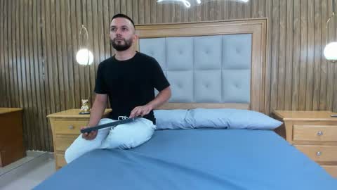 Snapshot of romeo__bossi chatting on 03.18.26 Romeo Bossi online show from 03.18.26