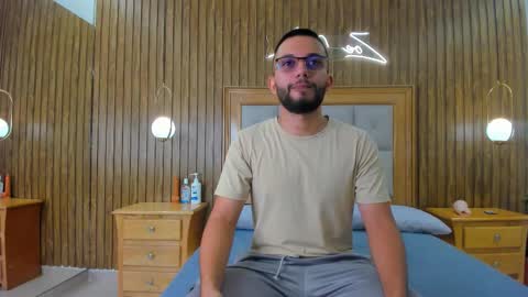 Snapshot of romeo__bossi chatting on 03.23.26 Romeo Bossi online show from 03.23.26