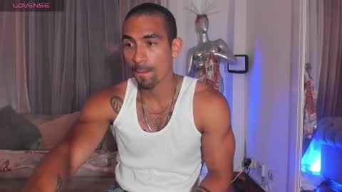 Snapshot of romeocolin_ chatting on 12.19.24 R O M E O online show from 12.19.24