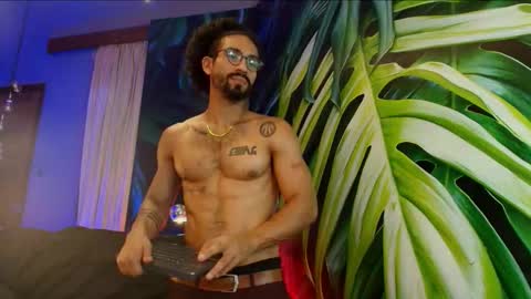 Snapshot of romeocolin_ chatting on 02.02.26 R O M E O online show from 02.02.26