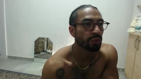 Snapshot of romeocolin_ chatting on 03.29.26 R O M E O online show from 03.29.26