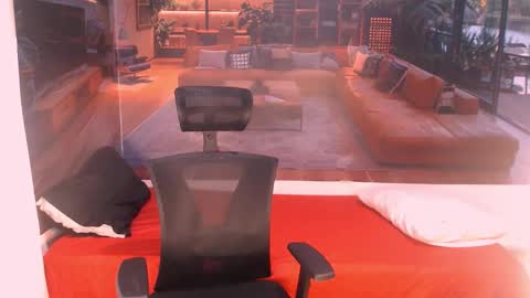 Romeo online show from 12.04.25