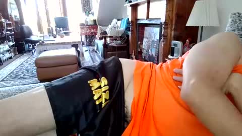 Snapshot of romeomustcum2016 chatting on 02.02.25 Trinked online show from 02.02.25