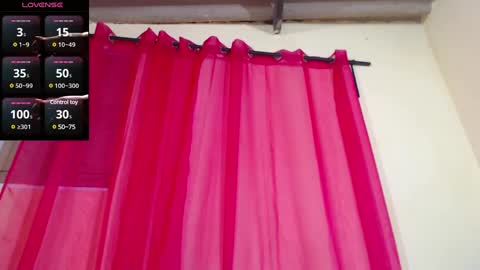 Romina Fiore  online show from 02.15.25