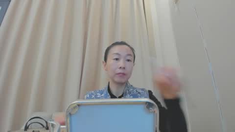 sui sui online show from 04.08.26