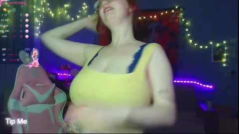 Snapshot of roniya_v chatting on 12.04.24 Spicy lady Kristy online show from 12.04.24