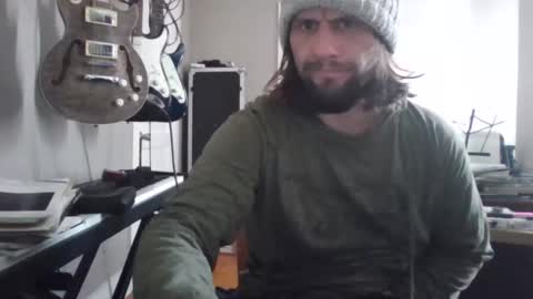 Snapshot of ronniejohnston13 chatting on 12.16.25 ronniejohnston13 online show from 12.16.25