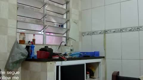 Snapshot of ronnispoto chatting on 01.04.25 ronny online show from 01.04.25