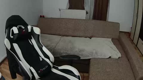 Snapshot of room4all chatting on 02.13.25 ionut online show from 02.13.25