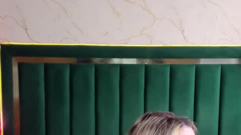 Chloe online show from 11.20.25