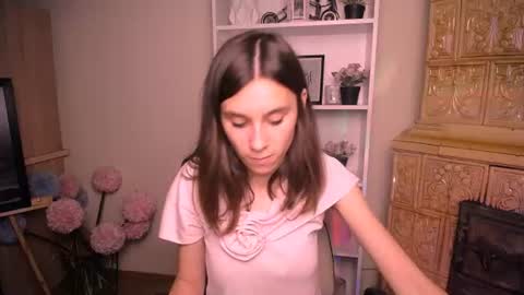 Snapshot of rosalais_ chatting on 07.14.26 Rose online show from 07.14.26