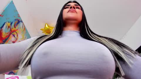 Snapshot of rosalia_04 chatting on 01.07.25 ROSALIA insta rosalia 10hoot online show from 01.07.25