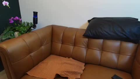 Rosalie Caine online show from 03.02.26