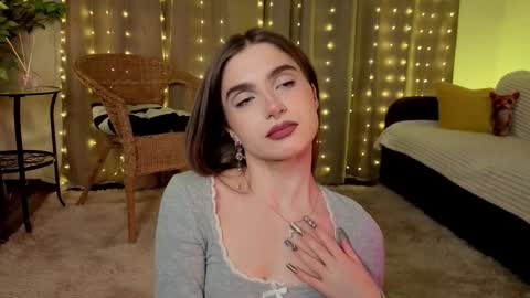 Snapshot of rosalvaulman chatting on 02.08.26 Kylie online show from 02.08.26