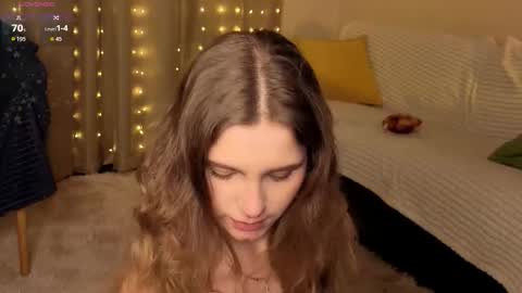 Snapshot of rosalvaulman chatting on 02.11.26 Kylie online show from 02.11.26