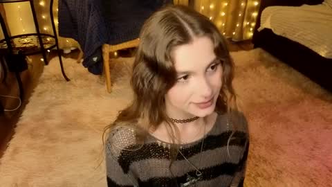 Snapshot of rosalvaulman chatting on 04.02.26 Kylie online show from 04.02.26