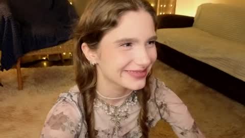 Snapshot of rosalvaulman chatting on 04.10.26 Kylie online show from 04.10.26