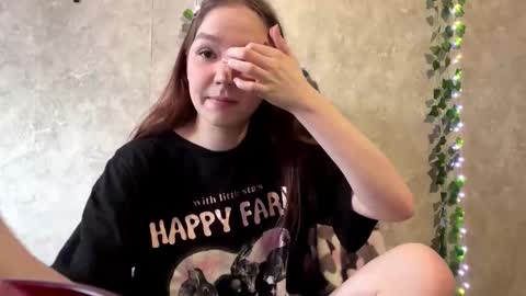 Snapshot of rosannafridley chatting on 02.16.26 Rose online show from 02.16.26