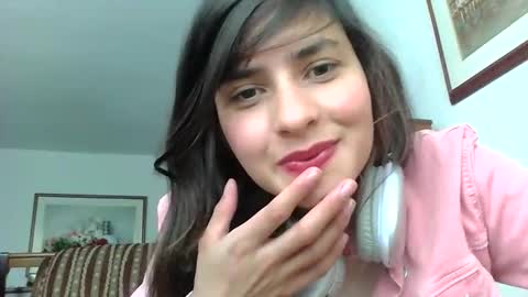 Snapshot of rosasvioletas chatting on 10.16.25 rosasvioletas online show from 10.16.25