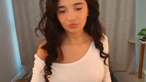 Snapshot of rose_desiree chatting on 06.09.26 Rose online show from 06.09.26
