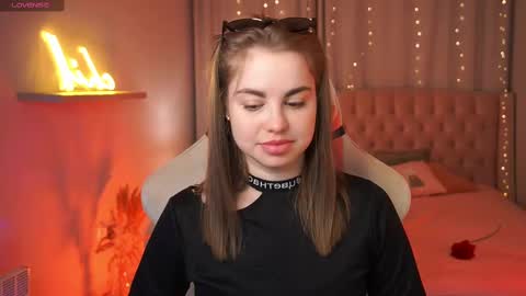 Snapshot of roseallan chatting on 02.19.25 Rose online show from 02.19.25