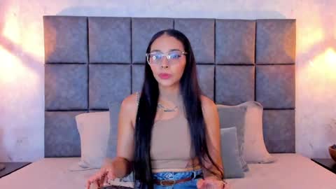 roseaurora online show from 04.10.26