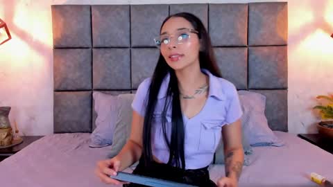 Snapshot of roseaurora chatting on 05.04.26 roseaurora online show from 05.04.26