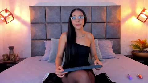 Snapshot of roseaurora chatting on 05.11.26 roseaurora online show from 05.11.26