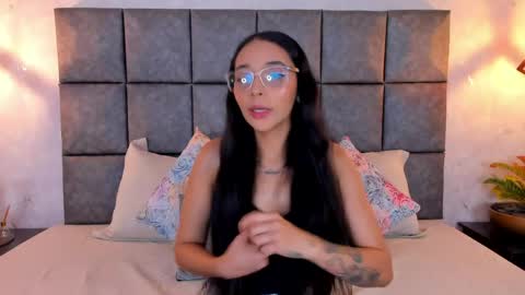 Snapshot of roseaurora chatting on 05.23.26 roseaurora online show from 05.23.26