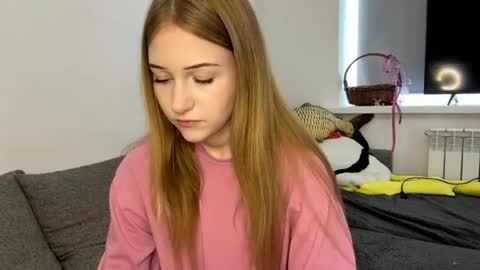 Snapshot of roseblansh chatting on 05.22.26 roseblansh online show from 05.22.26