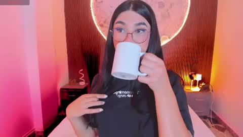 Snapshot of rosecassie chatting on 07.17.26 Rose online show from 07.17.26