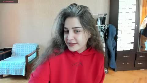 Snapshot of roselina_ chatting on 04.30.26 Rose online show from 04.30.26