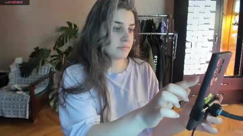 Snapshot of roselina_ chatting on 07.27.26 Rose online show from 07.27.26