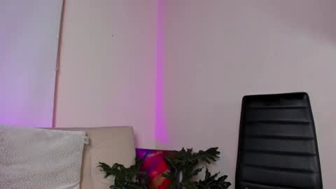 Lyla OF roselinedior online show from 12.19.24