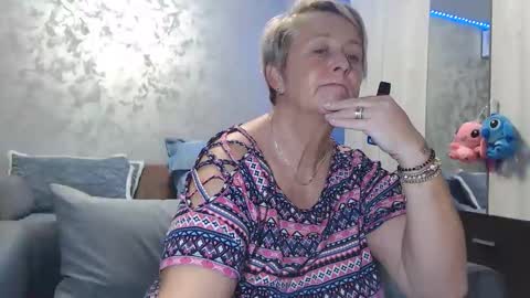 Lovepinklilly online show from 11.28.25