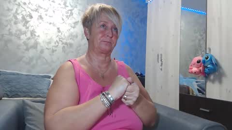 Lovepinklilly online show from 01.12.26