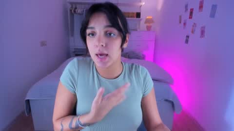 Snapshot of roshelle_xxx chatting on 02.08.25 Roshelle online show from 02.08.25