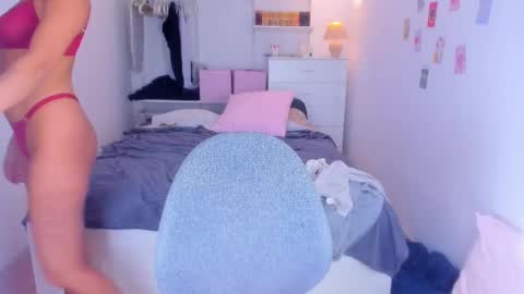 Snapshot of roshelle_xxx chatting on 02.27.25 Roshelle online show from 02.27.25