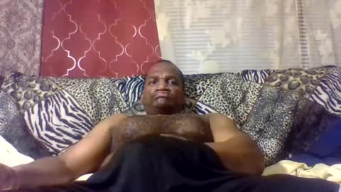 Snapshot of roshun69 chatting on 12.20.25 Roshun Haynes online show from 12.20.25